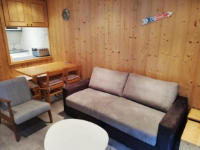 2 pièces au pied des pistes avec parking inclus et balcon exposé Sud-Ouest - FR-1-449-57
